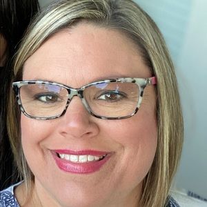 Meet your Posher, Staci